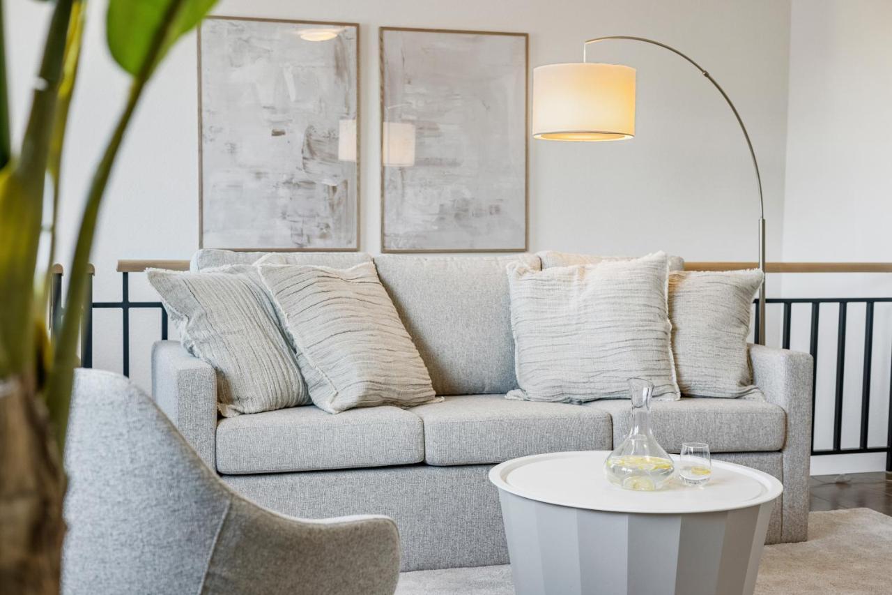 Empire Living: Denzlingen Marktplatz מראה חיצוני תמונה